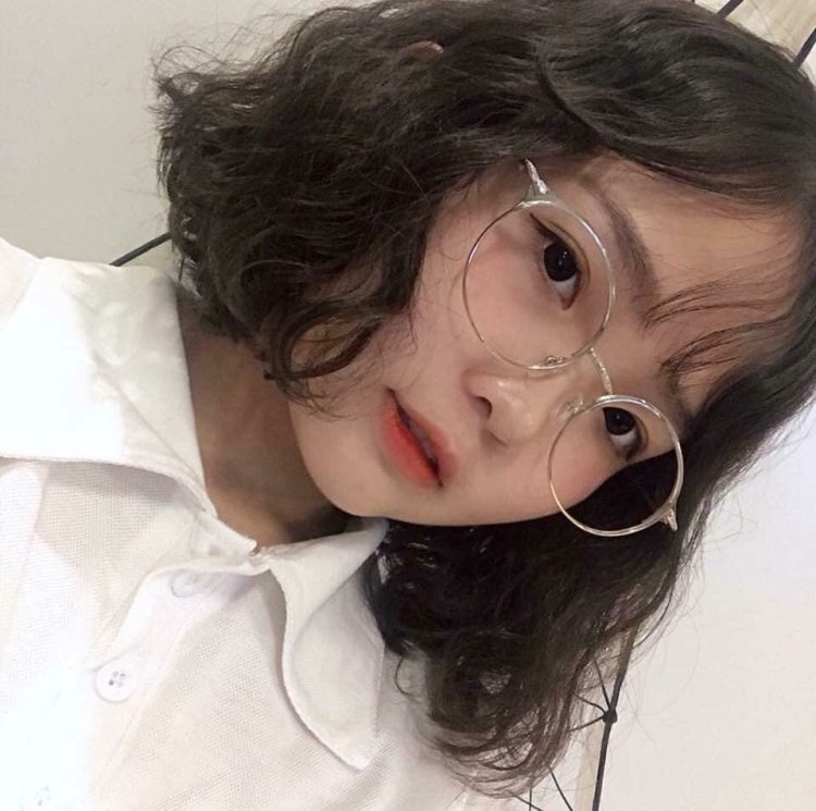 Tổng hợp hình ảnh gái xinh đeo mắt kính cực cute Tổng hợp hình ảnh gái xinh đeo mắt kính cực cute