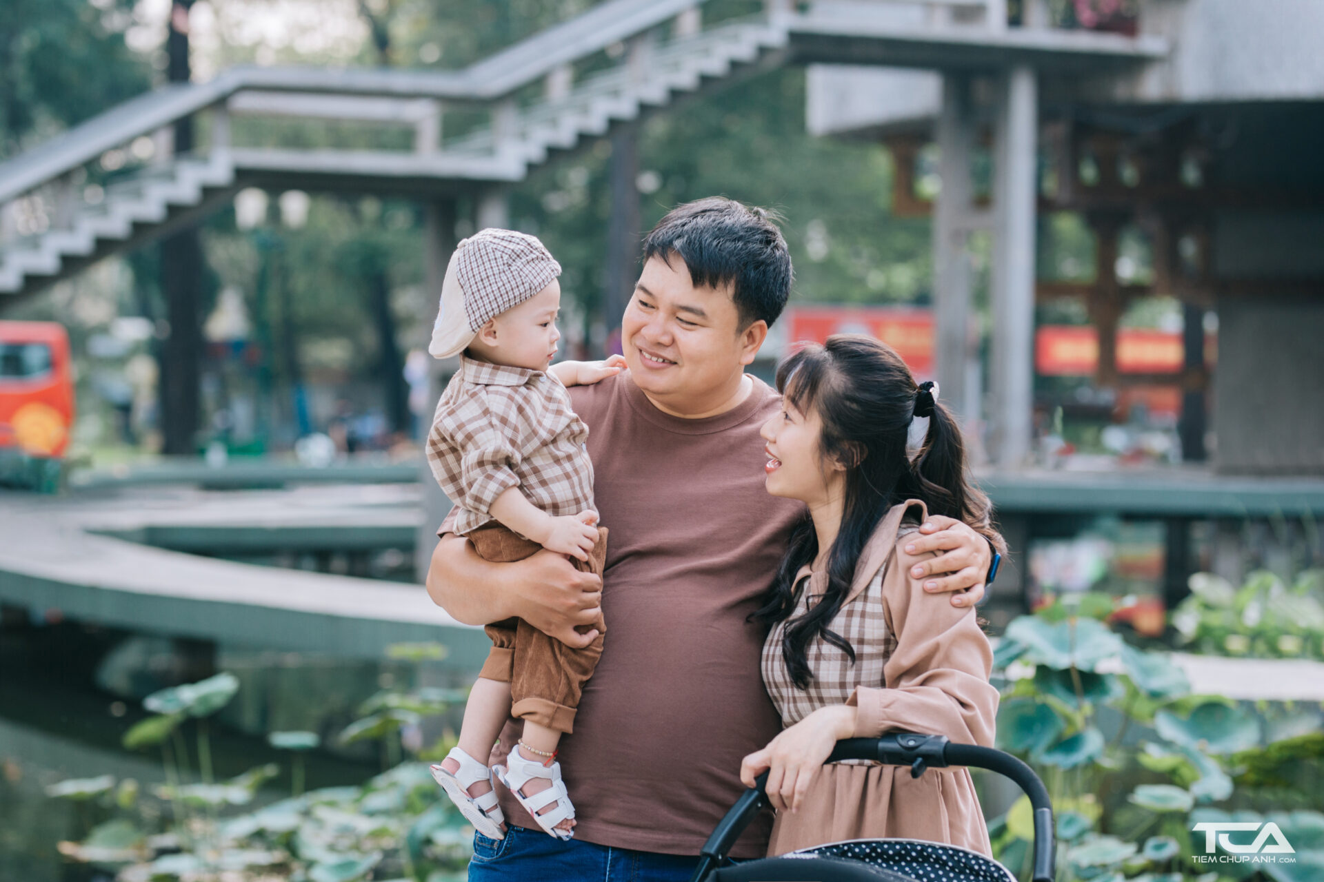 Hình ảnh gia đình 3 người hạnh phúc 1 Hình ảnh gia đình 3 người hạnh phúc 1