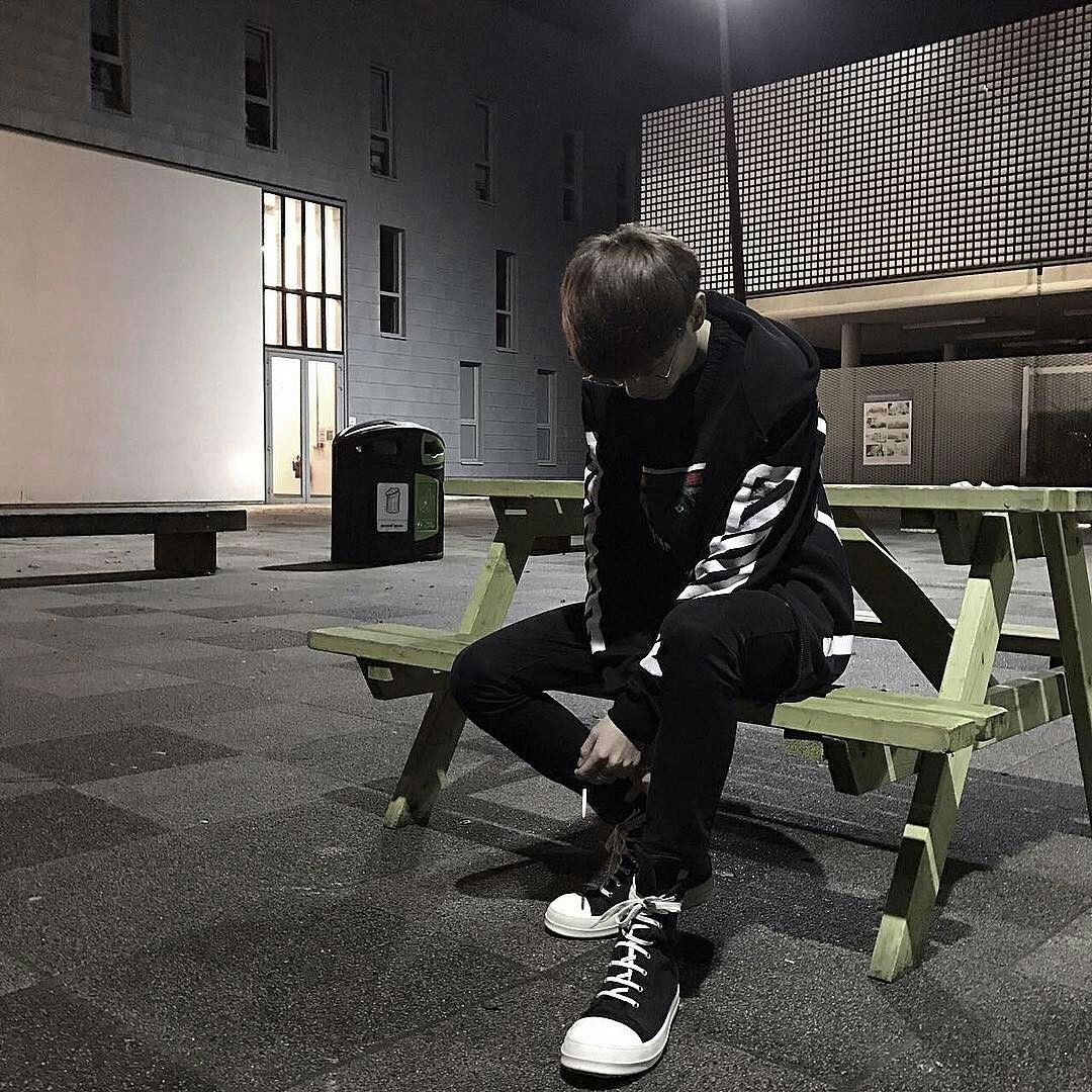 Hình trai chất như nước cất Hình trai ngầu che mặt 2