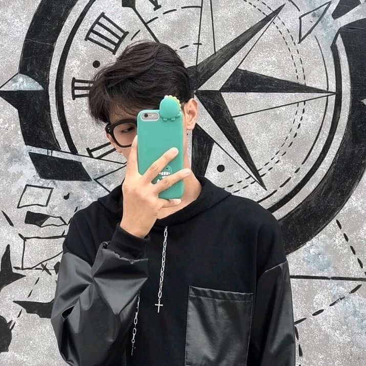 Hình trai ngầu che mặt selfie Hình trai ngầu che mặt 4
