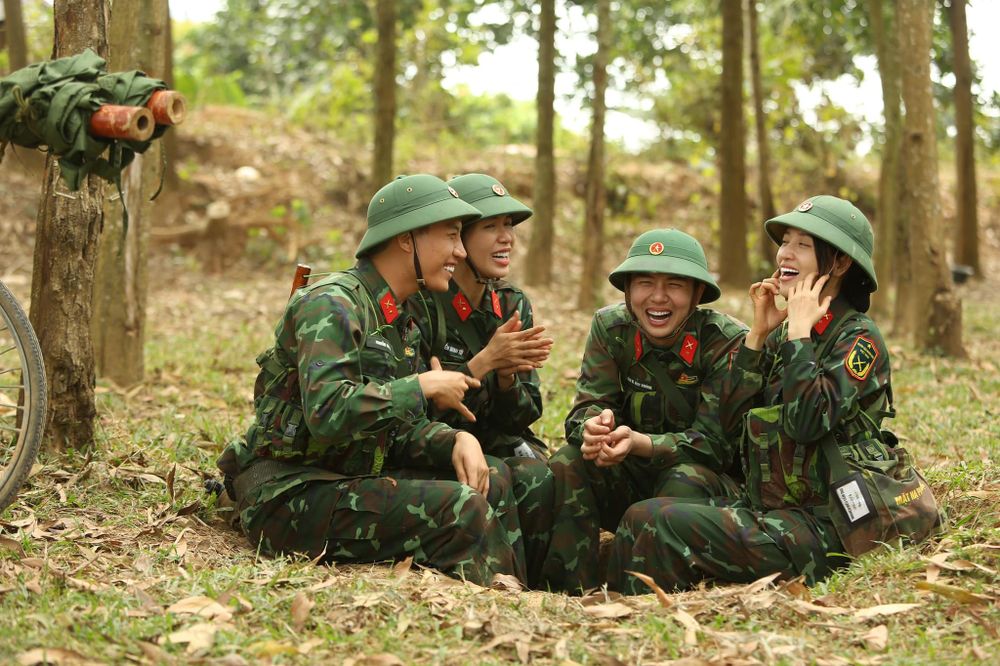 Phút giây thư giãn hiếm hoi Ảnh bộ đội đẹp trai ngoài chiến trường 7