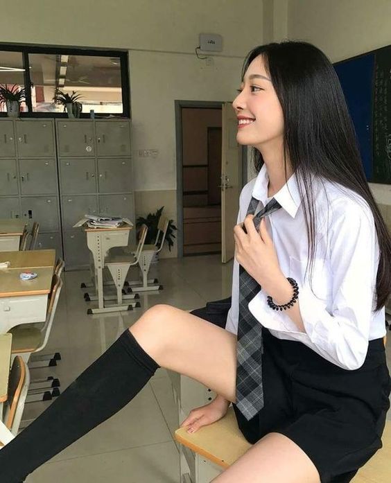 f9b1a43251fb3b67617219d5517cb0c4-1 Ảnh gái đẹp cá tính