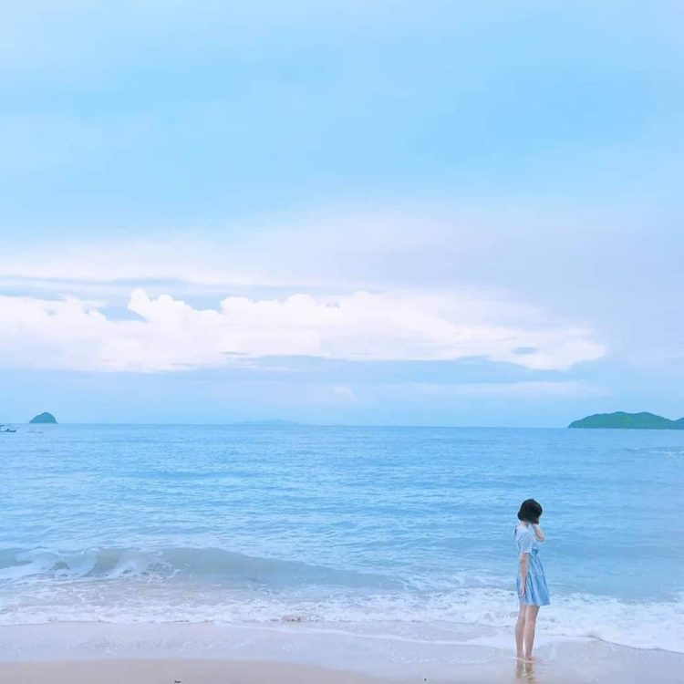Hình cô gái buồn 6 Hình cô gái buồn 6