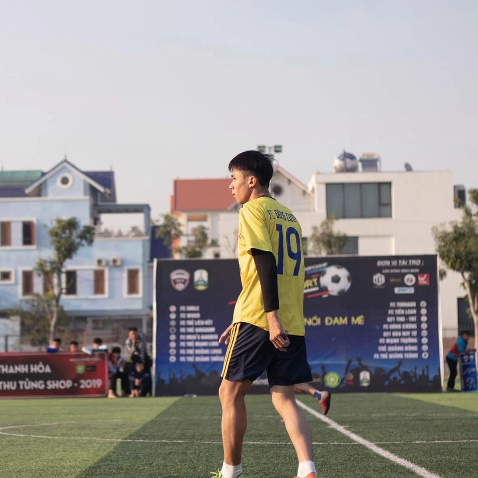 anh trai da bong 8 ảnh trai đá bóng 8