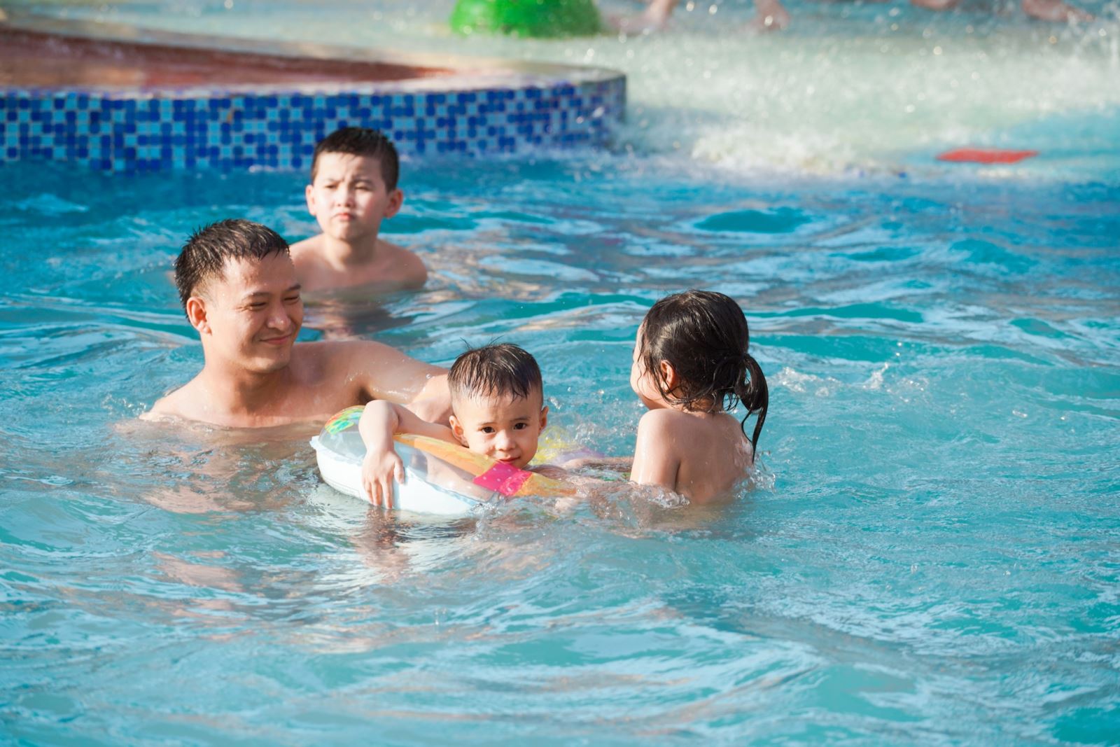 hinh anh gia dinh yeu thuong nhau 11 Hình ảnh gia đinh yêu thương nhau 11