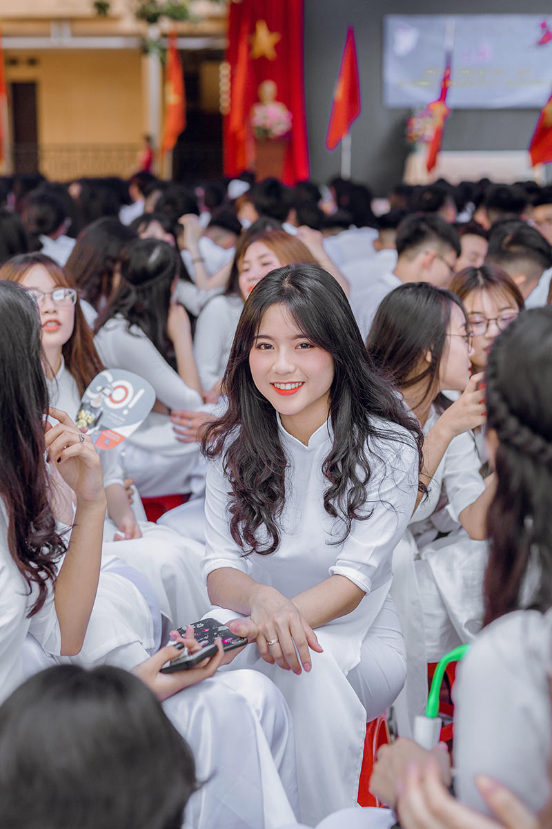 hinh co gai mac ao dai 10 Hình cô gái mặc áo dài 10