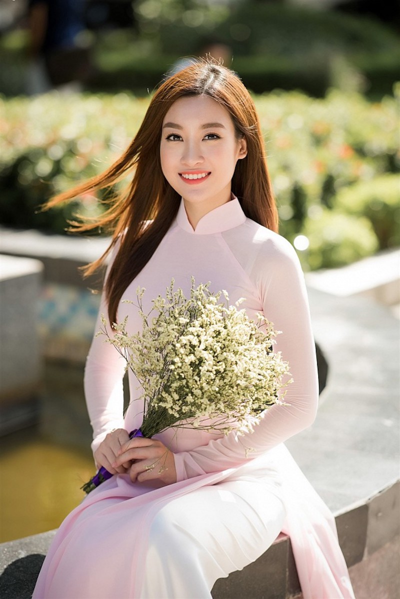hinh co gai mac ao dai 22 Hình cô gái mặc áo dài 22