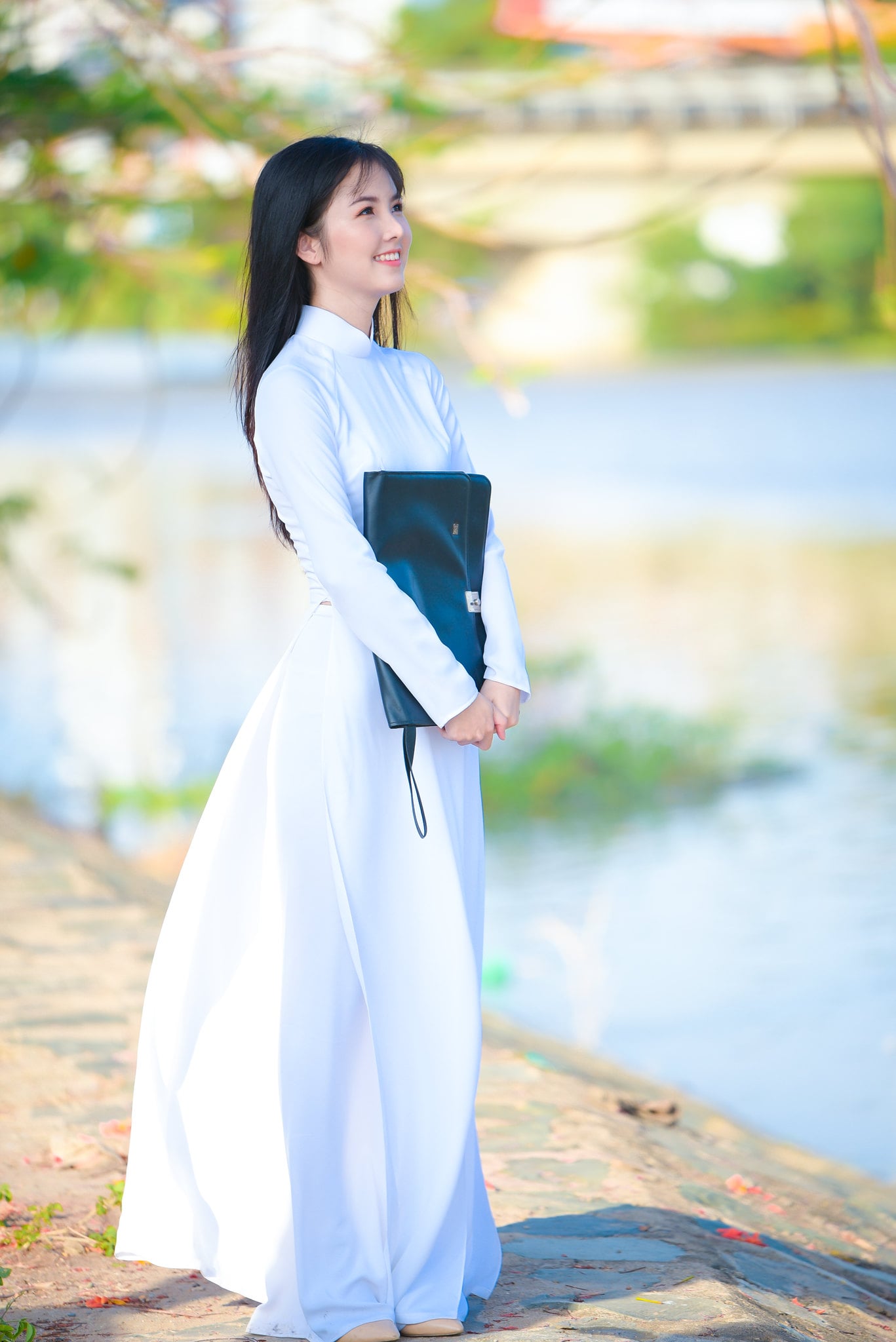 hinh co gai mac ao dai 3 Hình cô gái mặc áo dài 3