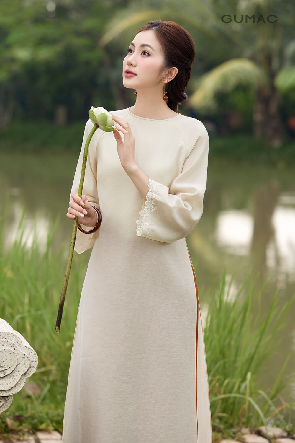 hinh co gai mac ao dai 31 Hình cô gái mặc áo dài 31