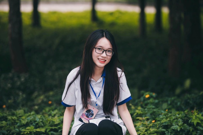 hinh gai xinh deo mat kinh 5 Hình gái xinh đeo mắt kính 5