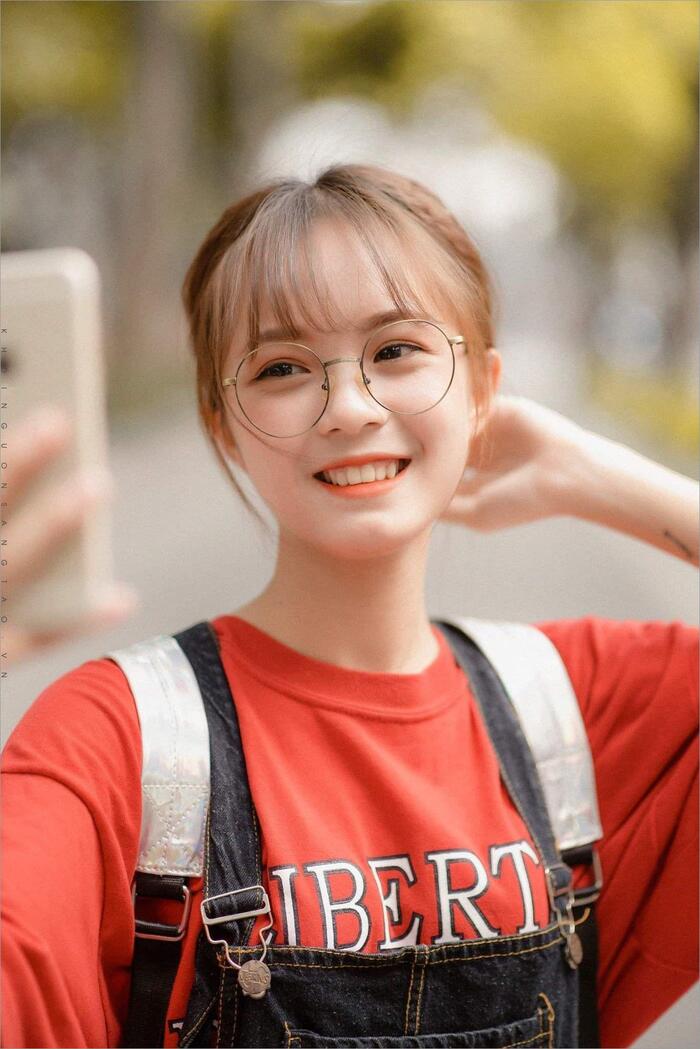hinh gai xinh deo mat kinh 7 Hình gái xinh đeo mắt kính 7